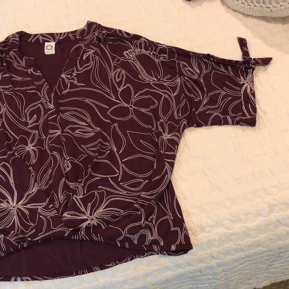 Anthropologie Akemi + Kin Top Sz M - Picture 11 of 14
